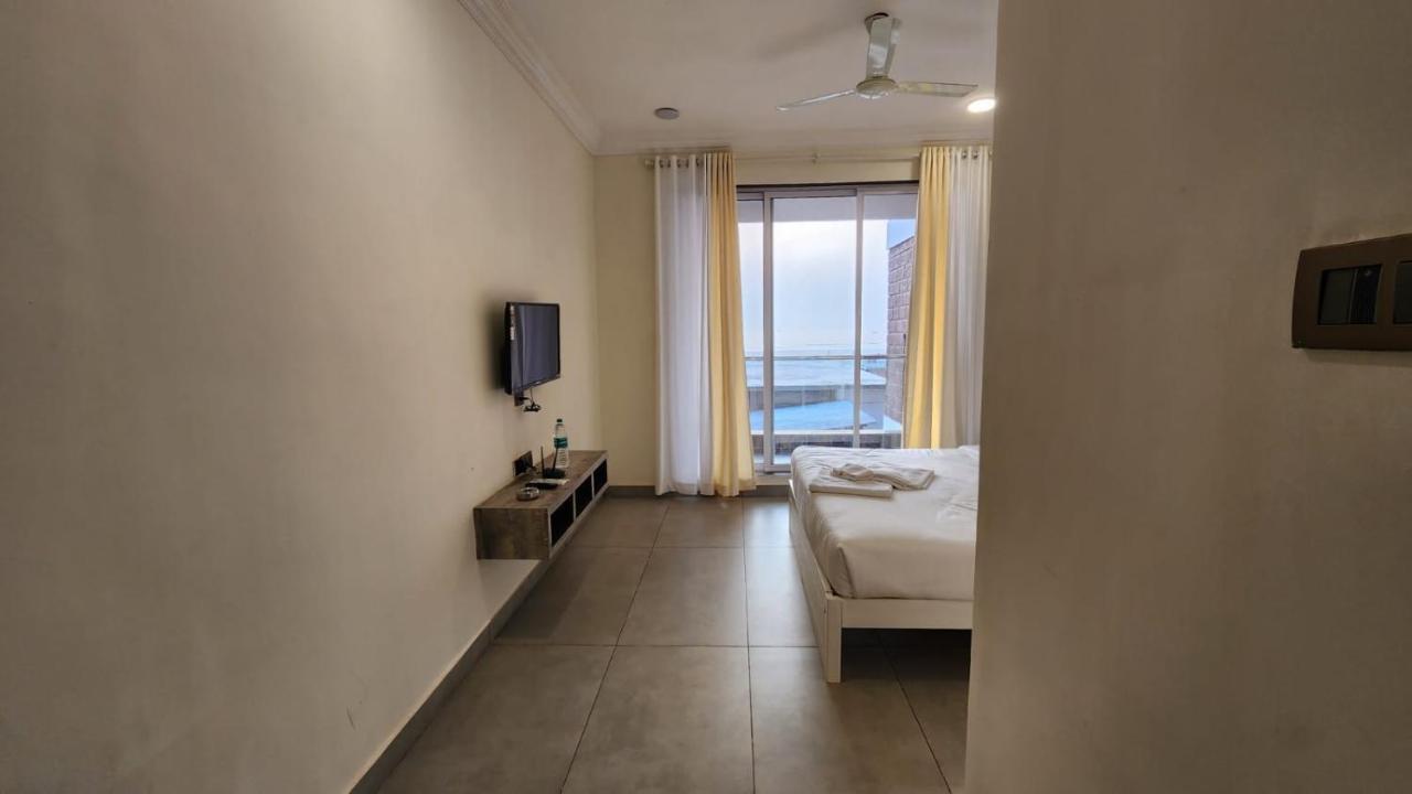 Coastal Bay Beach Resort Harnai Екстериор снимка