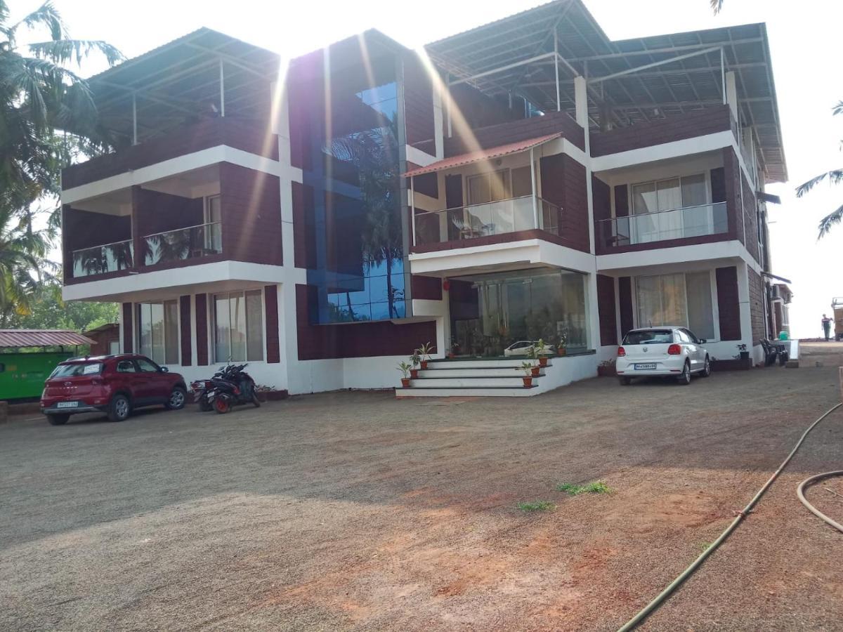 Coastal Bay Beach Resort Harnai Екстериор снимка