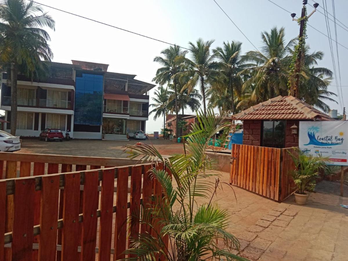 Coastal Bay Beach Resort Harnai Екстериор снимка