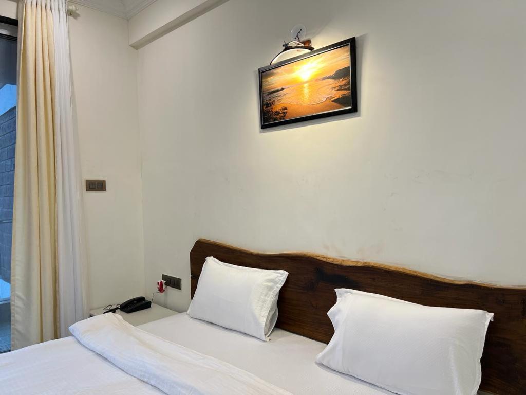 Coastal Bay Beach Resort Harnai Екстериор снимка