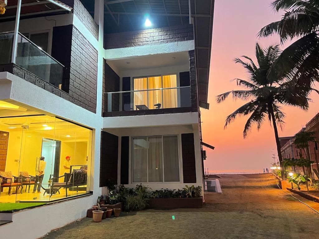 Coastal Bay Beach Resort Harnai Екстериор снимка